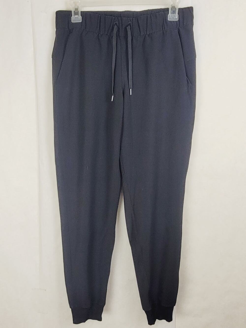 Lululemon On The Fly black jogger pants Size 6 Athletic Athleisure Yoga